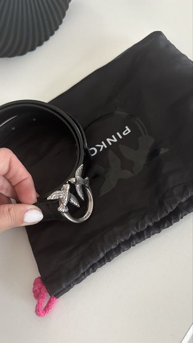 Страхотен Колан Pinko