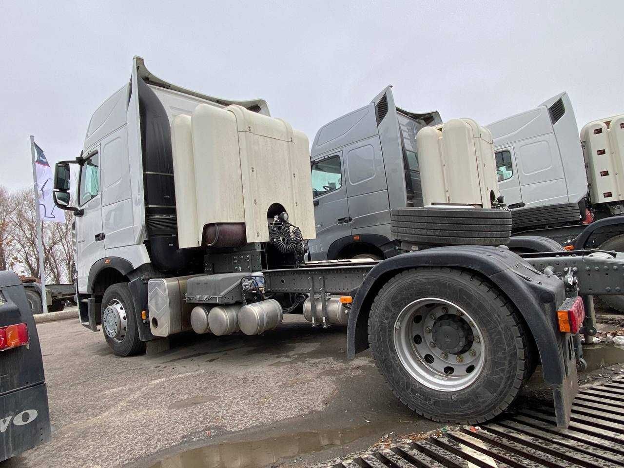 Седельный тягач Howo-T7H 460 4x2 CNG Механика Orient Ozod