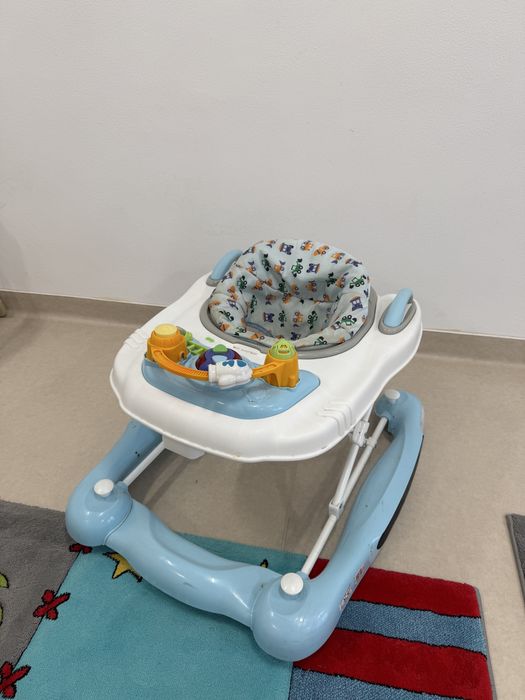 Scaun patut scoala de mers leagan electric cu muzica