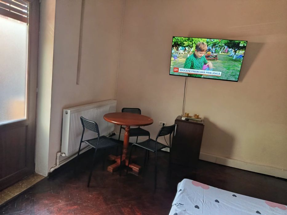 Cameră de închiriat – zonă Liceul Pedagogic/UMC
