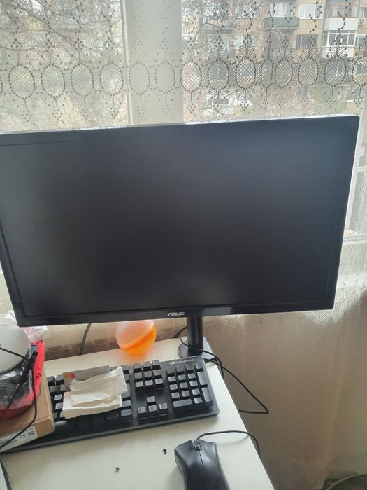 компютър и монитор +++
