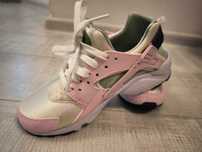 Nike Спортни обувки Huarache с дизайн с цветен блок
