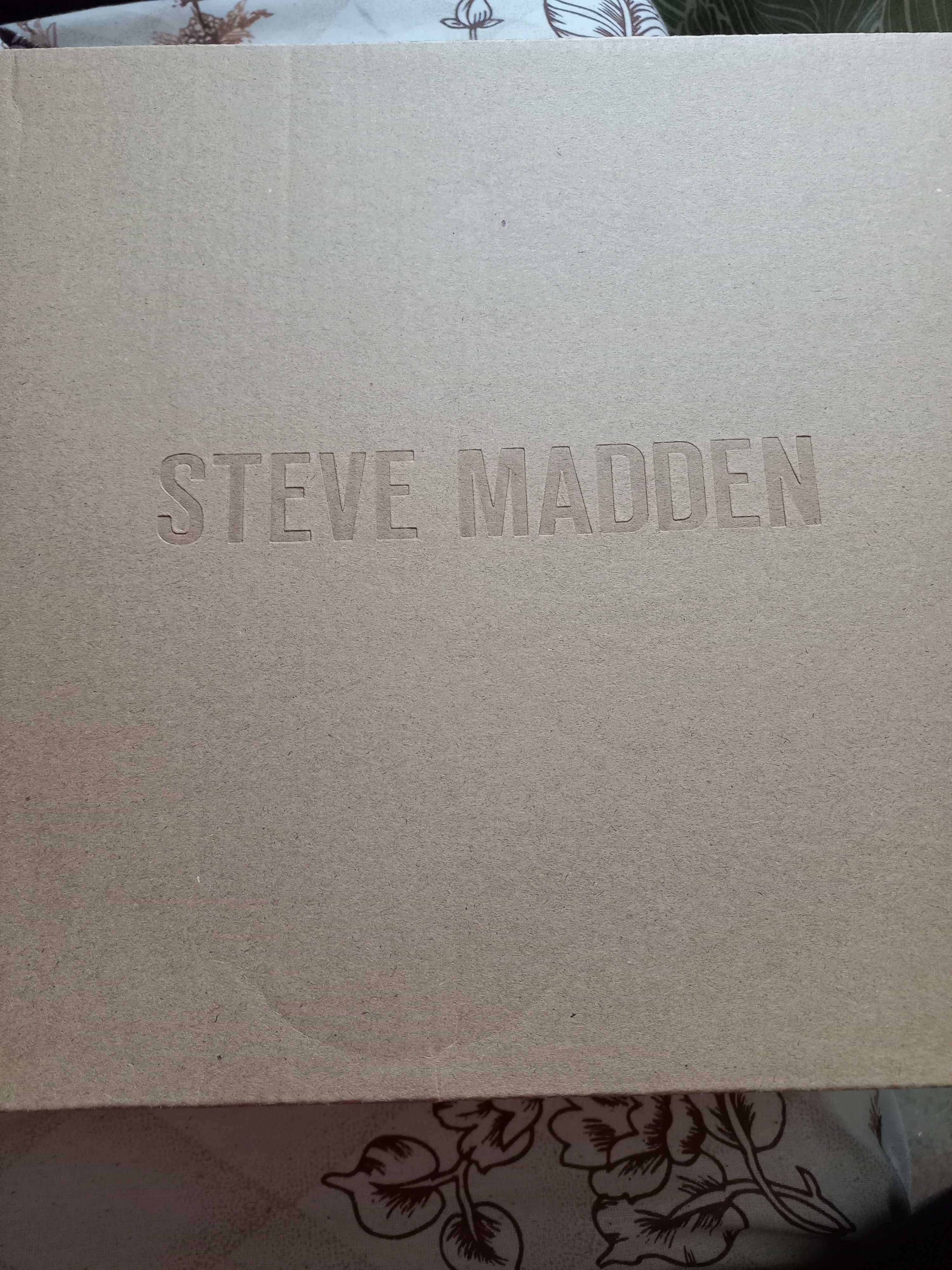 Adidasi dama Steve Madden