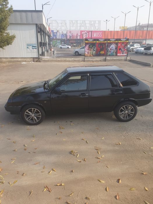 В продаже ваз 2109 лада чёрный перламутр