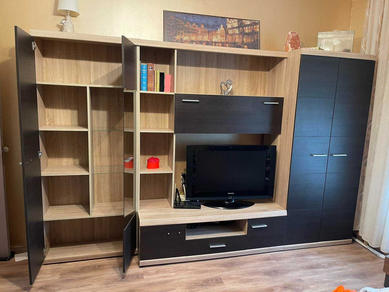 Продавам холна секция. 599