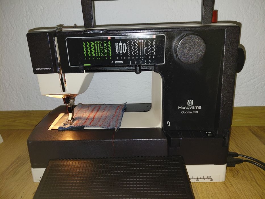 Шевна машина Хускварна