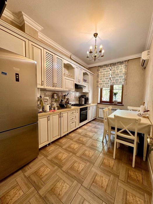 Срочно продается 4х комнатная квартира новостройка Паркентский рынок