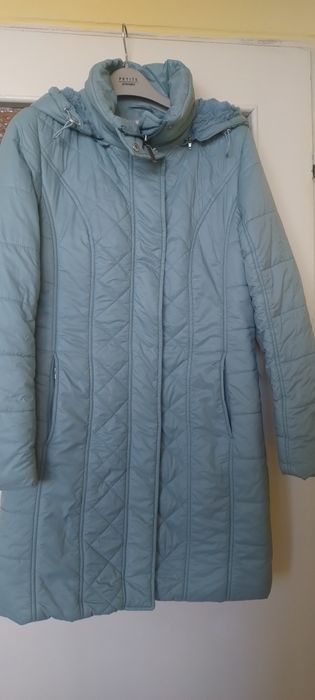 Дамско яке с качулка