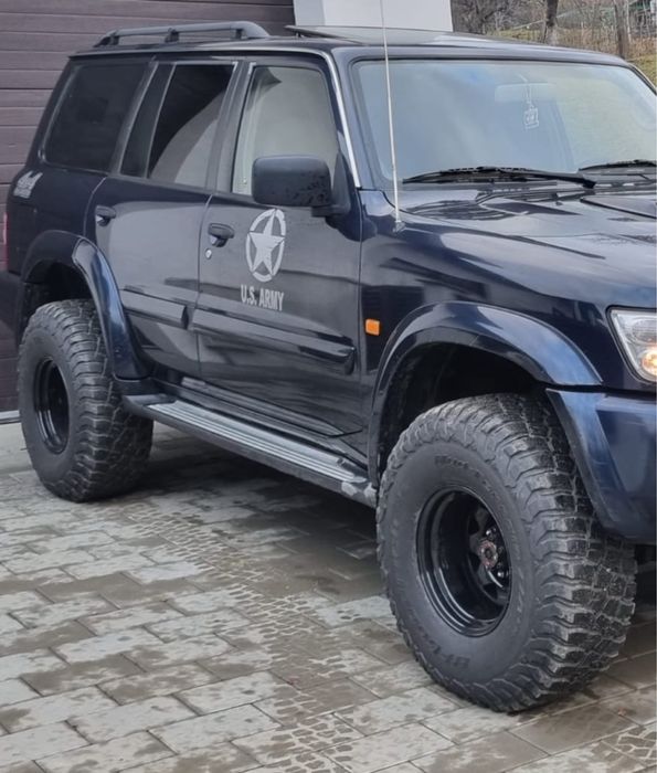 Jante nissan patrol 35X12 50R15LT