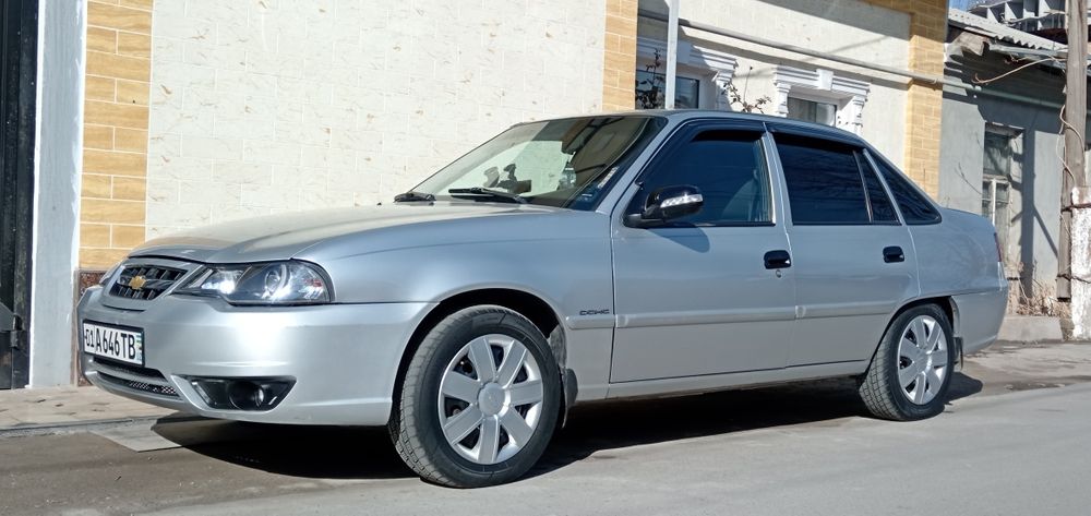 Nexia 2 1.6 dons sotiladi yoki laboga obmen