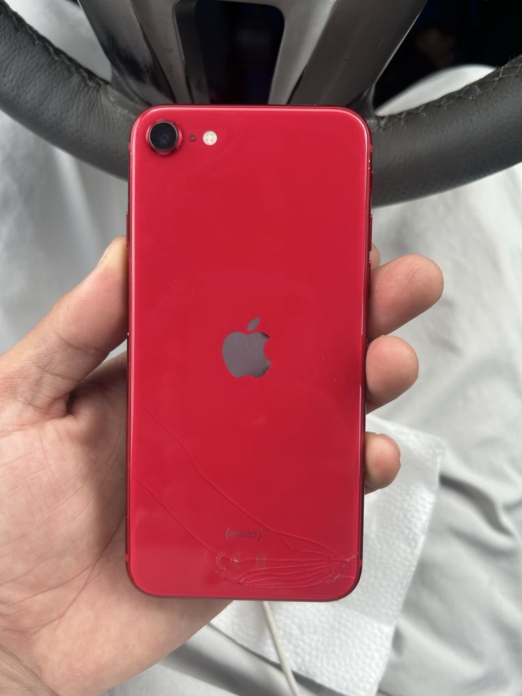 Iphone se 2020 red
