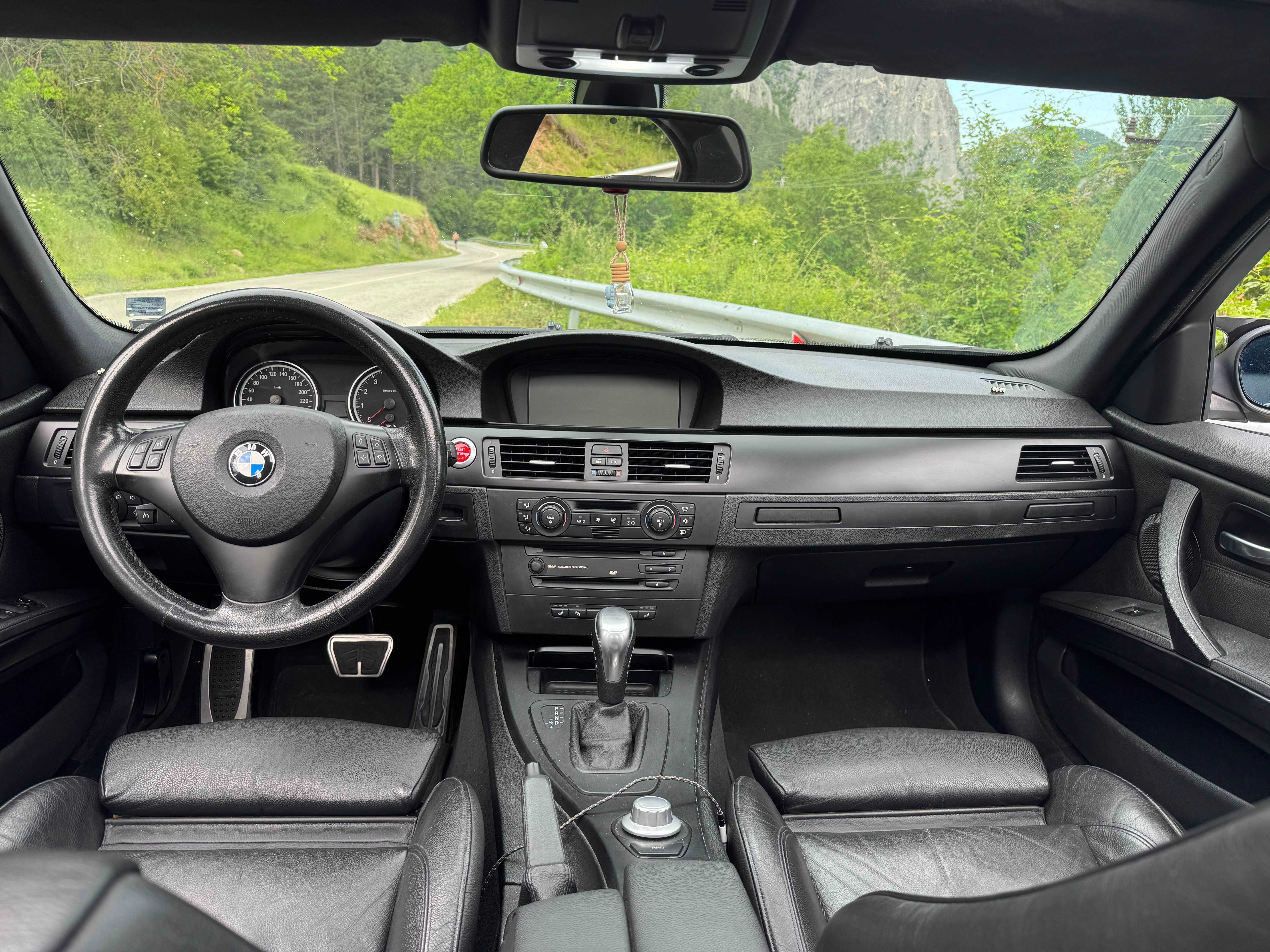 2005 BMW E90 325i