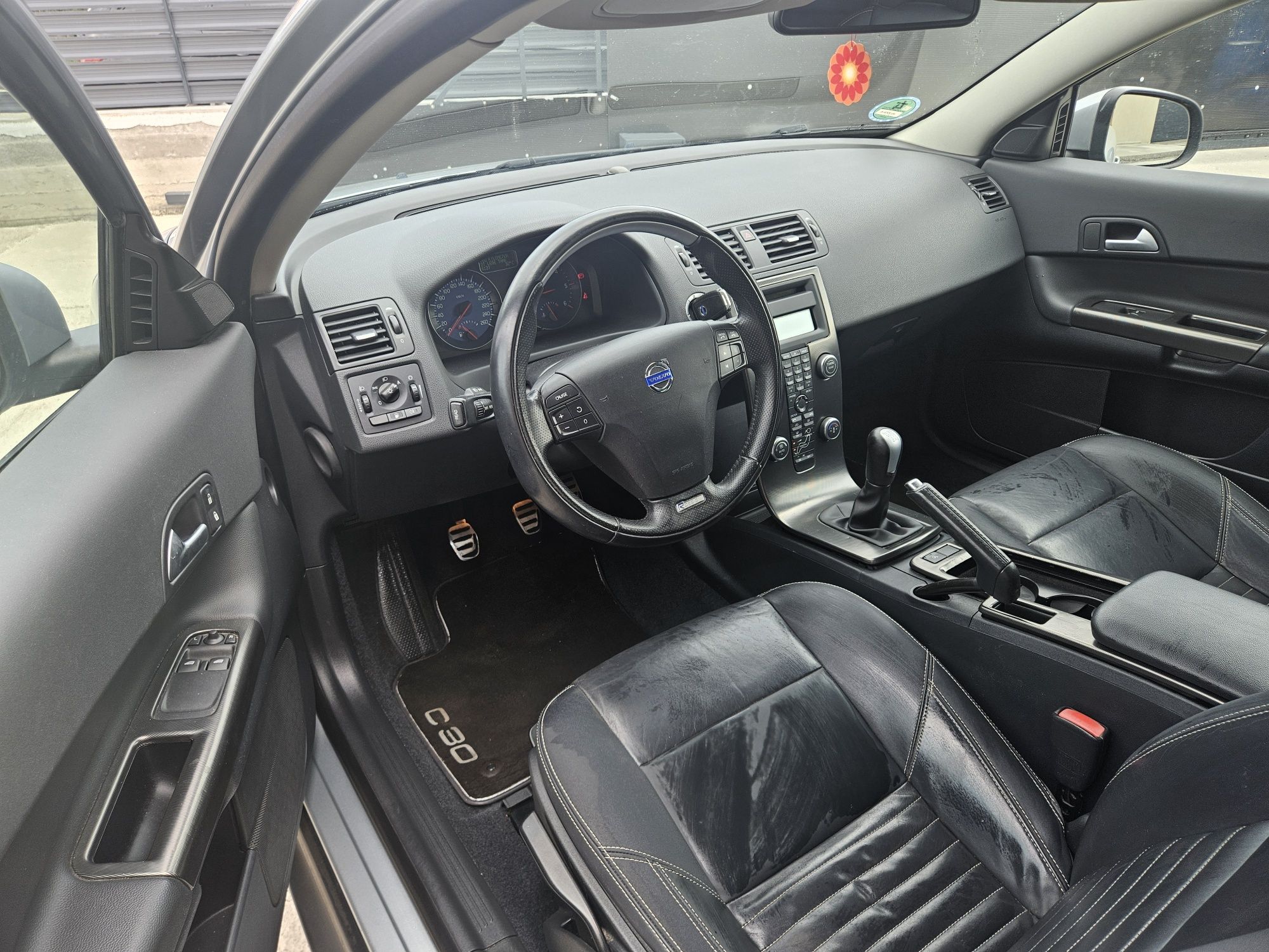 Volva C30  / R Design  / 1.6 Diesel