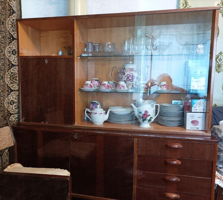 Сервант б/у Румынский