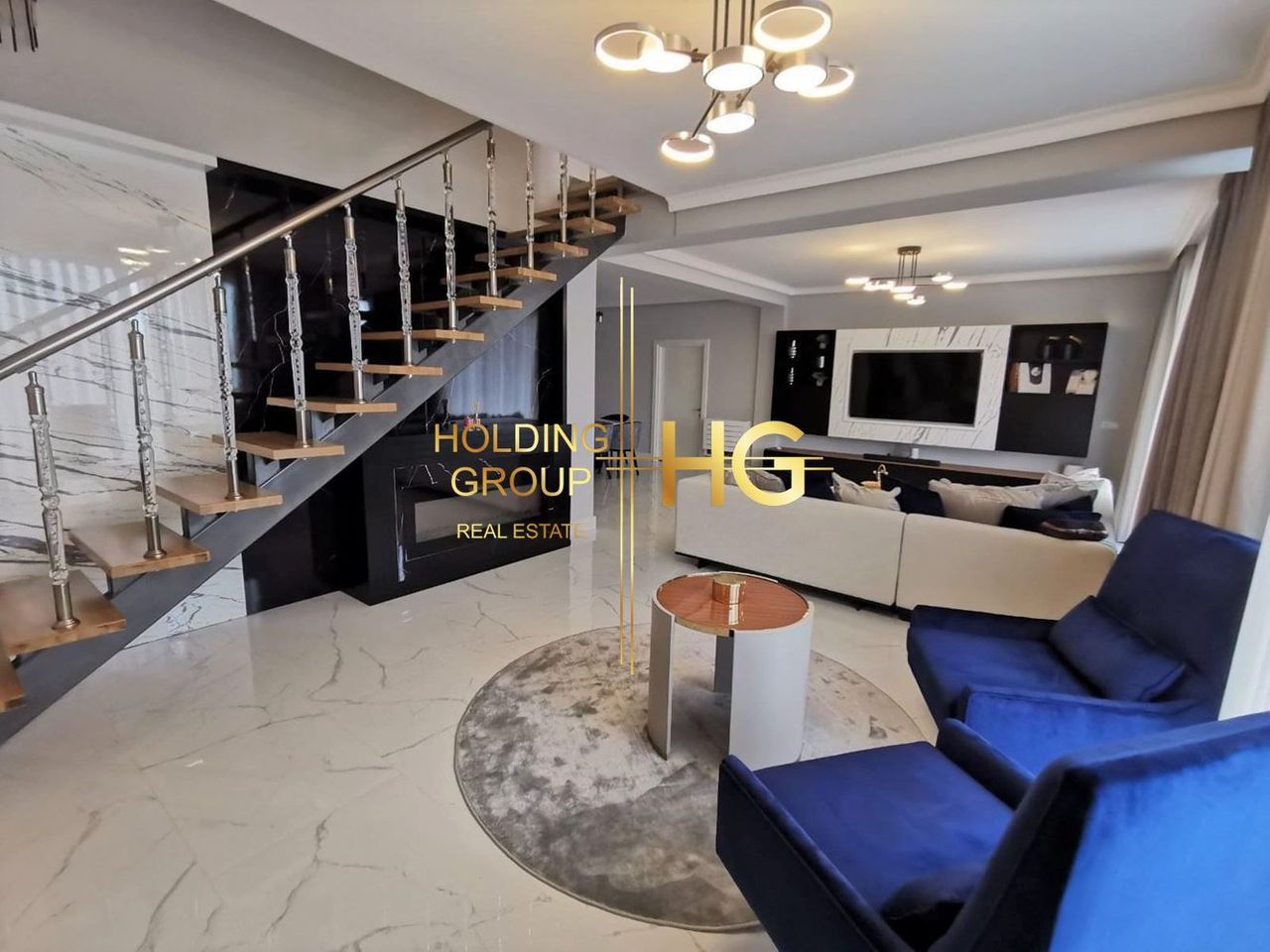 Продава се Къща в Варна, Бриз - 260 кв.м за 2212 €/кв.м - Снимка #1