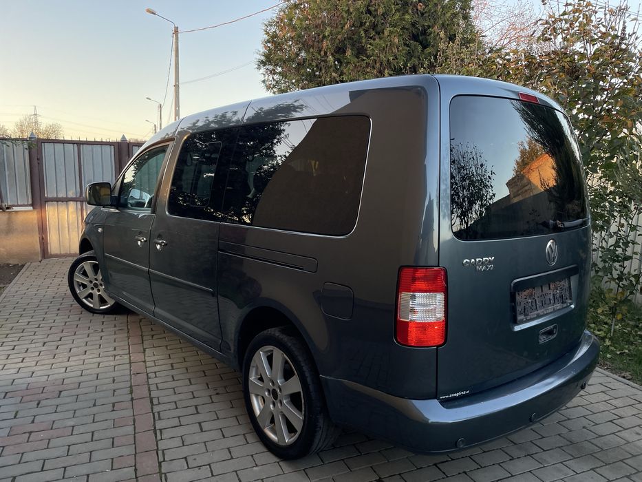 Volkswagen Caddy Maxi LIFE 2009 “7 LOCURI”