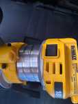 Corp DEWALT DCW600N-XJ Masina de frezat