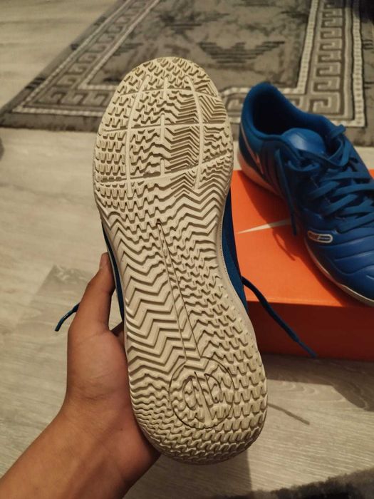 Ghete fotbal puma si nike