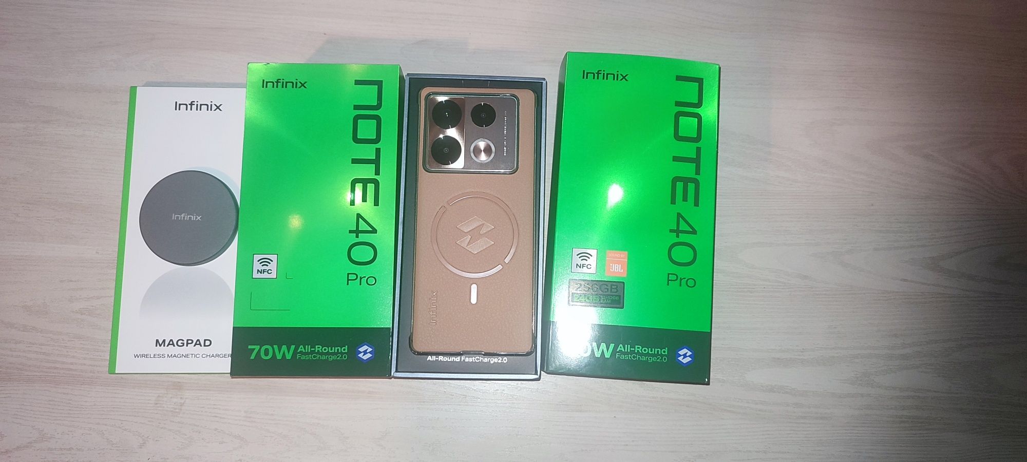 Продам Infinix not 40 pro gold