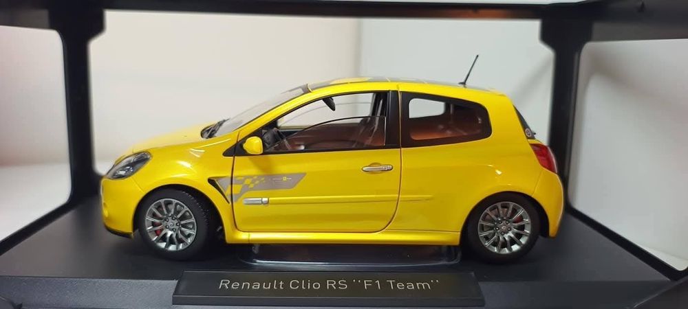 Machetă Renault Clio Rs F1 TEAM 1/18 Norev