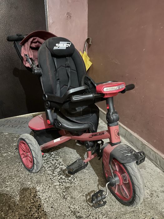 Триколка с въздушни гуми Lorelli - Speedy, Red & Black