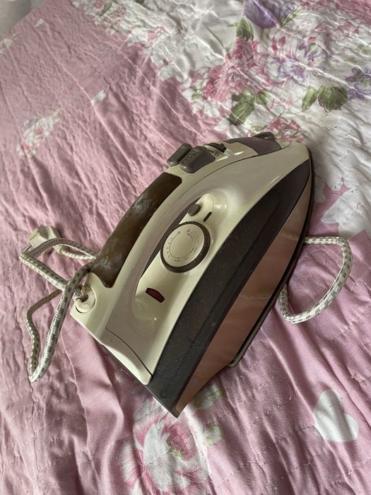 Продаеться утюг бу в рабочем состоянии