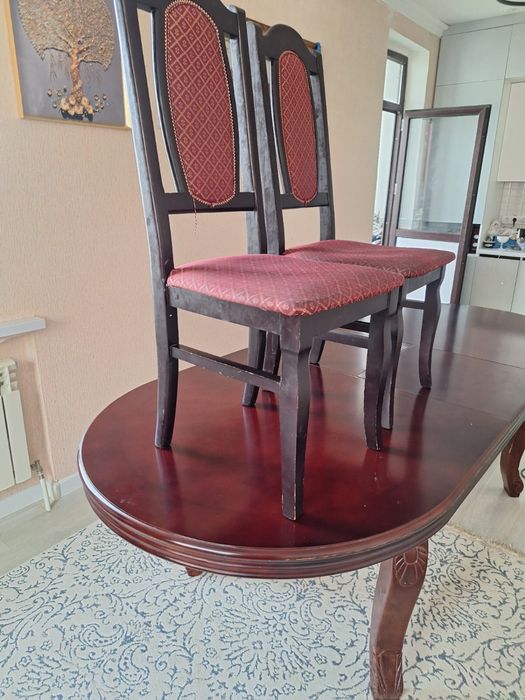 Комплект: стол + стулья . Ценна договорная