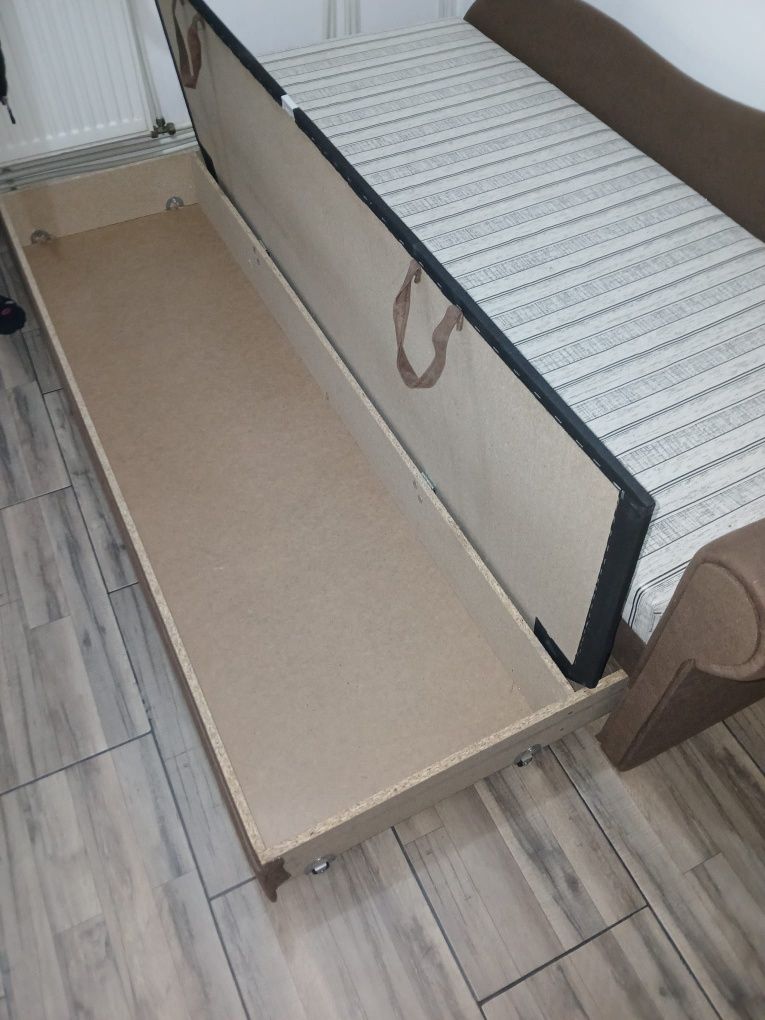 Canapea extensibilă