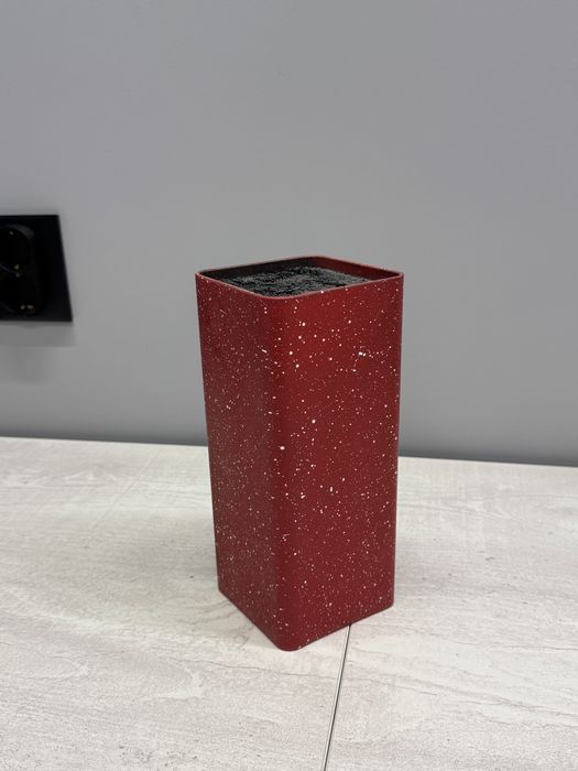 Подставка для ножей и другая кухонная утварь