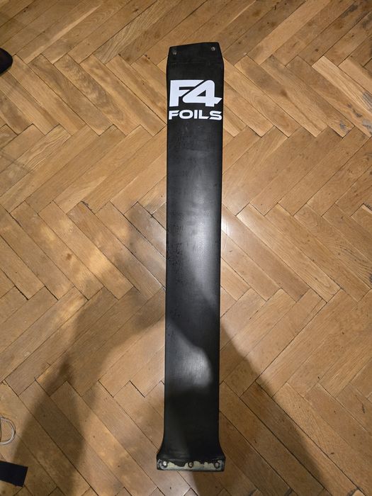 F4 foils мачти и крило