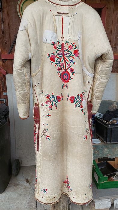 Port popular săsesc.Cojoc pentru femei.