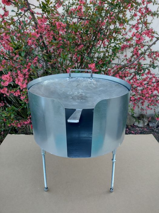 Combină pentru gătit afară. Disc, ceaun, grill, tigaie-smoker