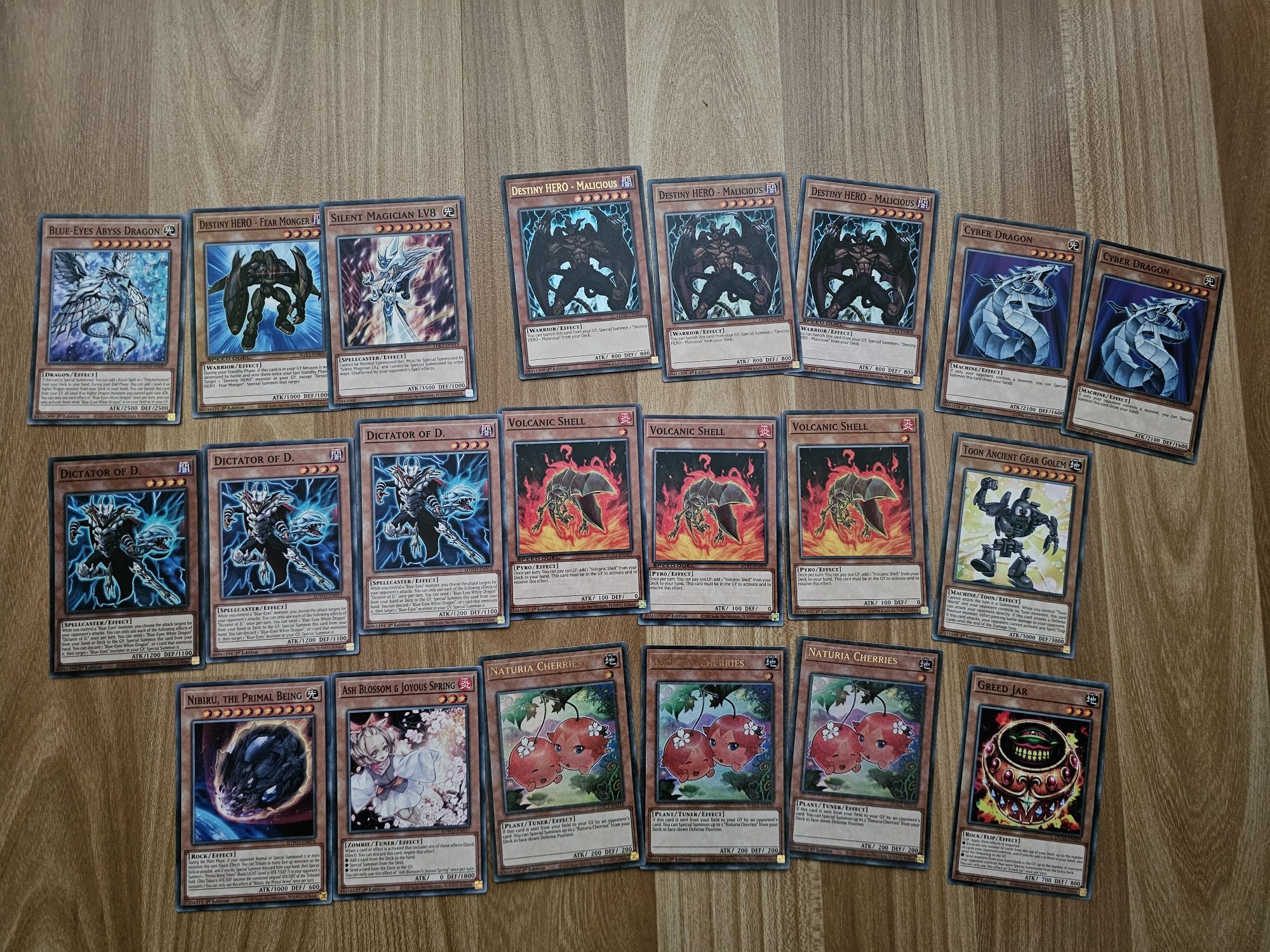 Yu-Gi-Oh картиии