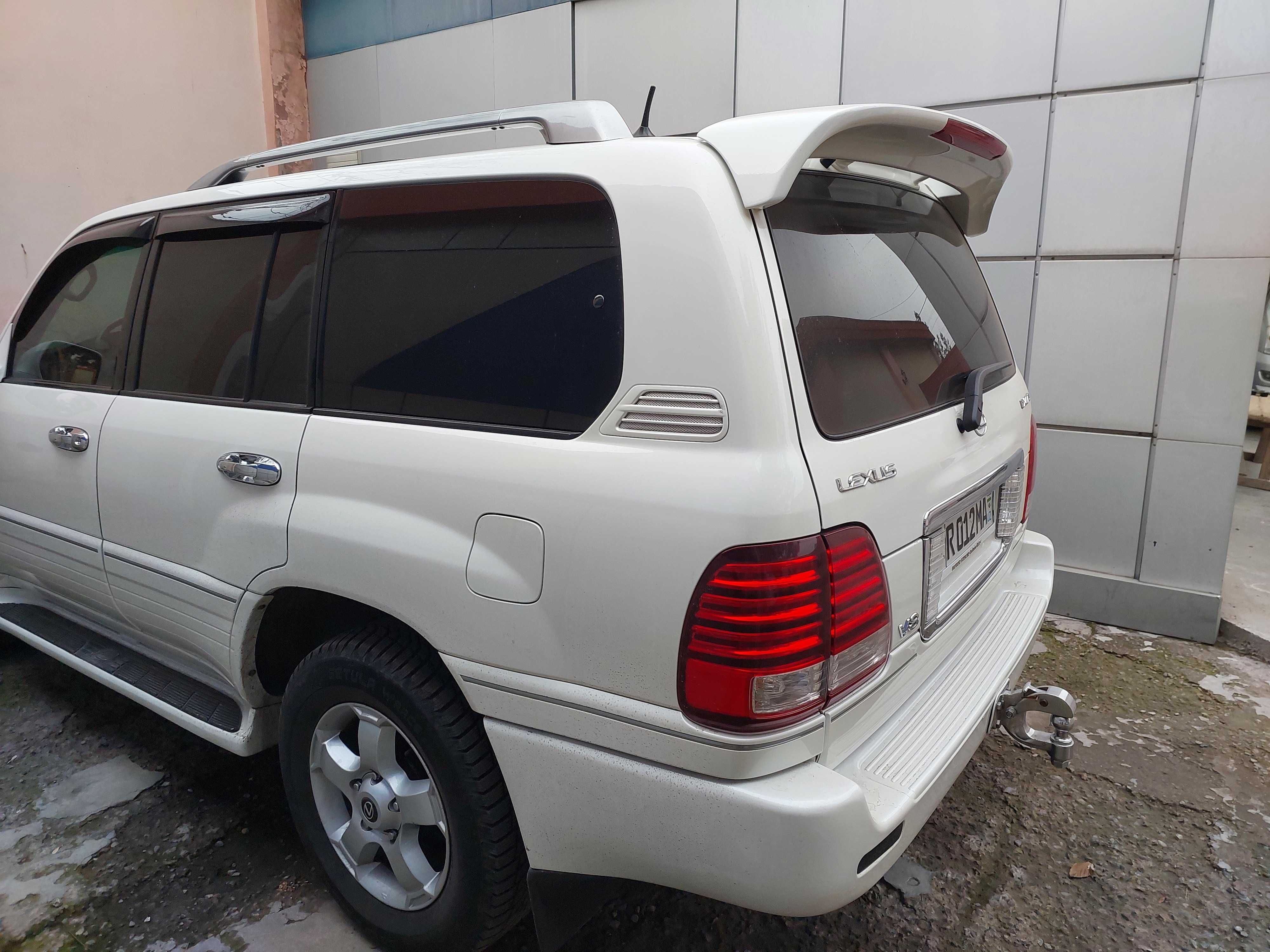 Lexus LX470, 2004