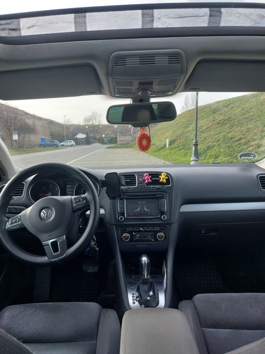 Vând Golf VI 2.0TDI Highline