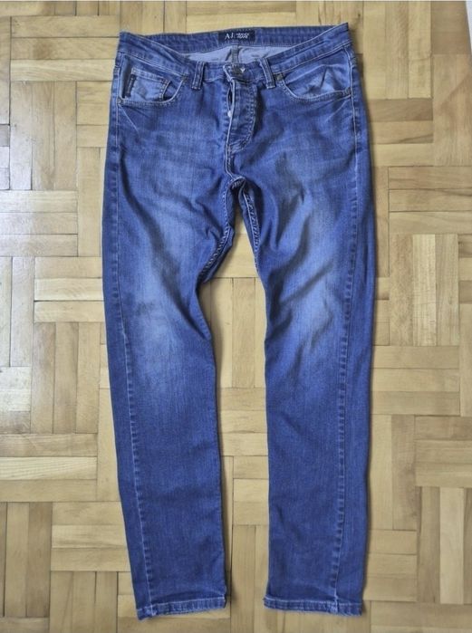 Blugi Bărbătești Armani Jeans - Clasic & Rafinat - W33 L34