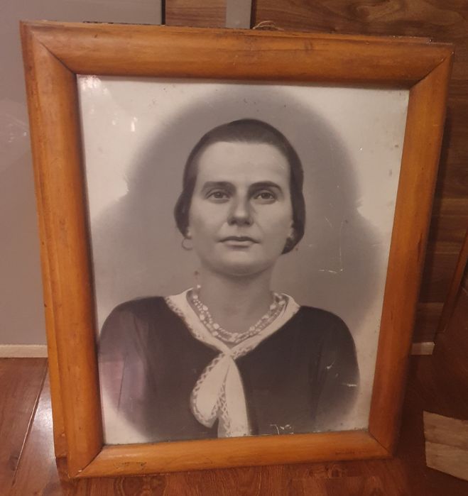 Tablouri pictate in ulei pe pânză...și foto vechi.