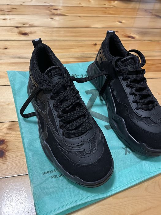 Обувки off-white