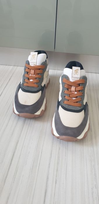 Hogan Sneakers Made In Italy / 36 1/2 /23см НОВО ОРИГИНАЛ Дамски Кецов
