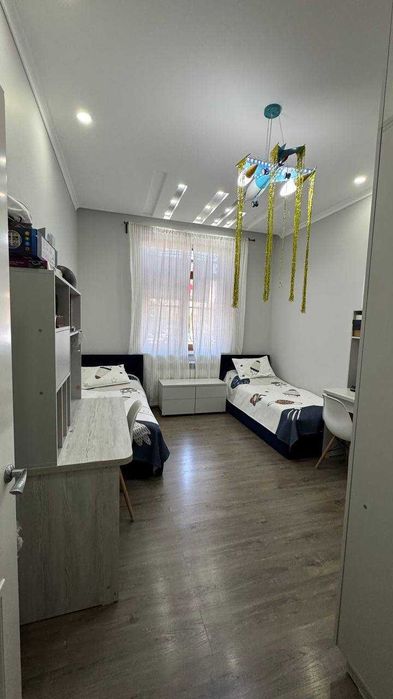 Продам 3-комнатную квартиру на Паркентском с подвалом и парковкой(В)