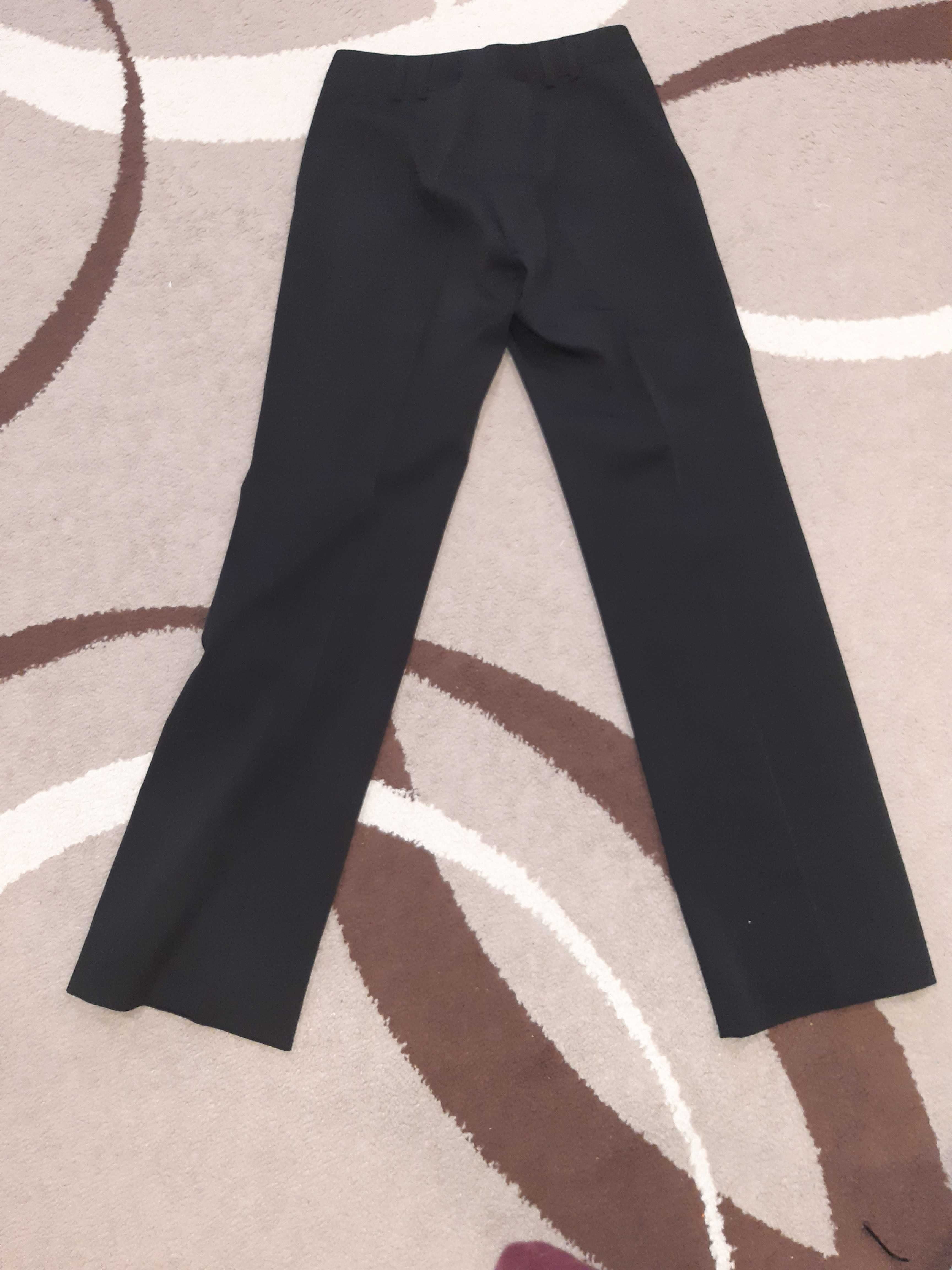 Pantaloni eleganti marimea 36