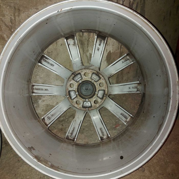 алуминиеви джанти втора употреба 7.5J18H2 ET5 за Шкода Октавия 2017г.