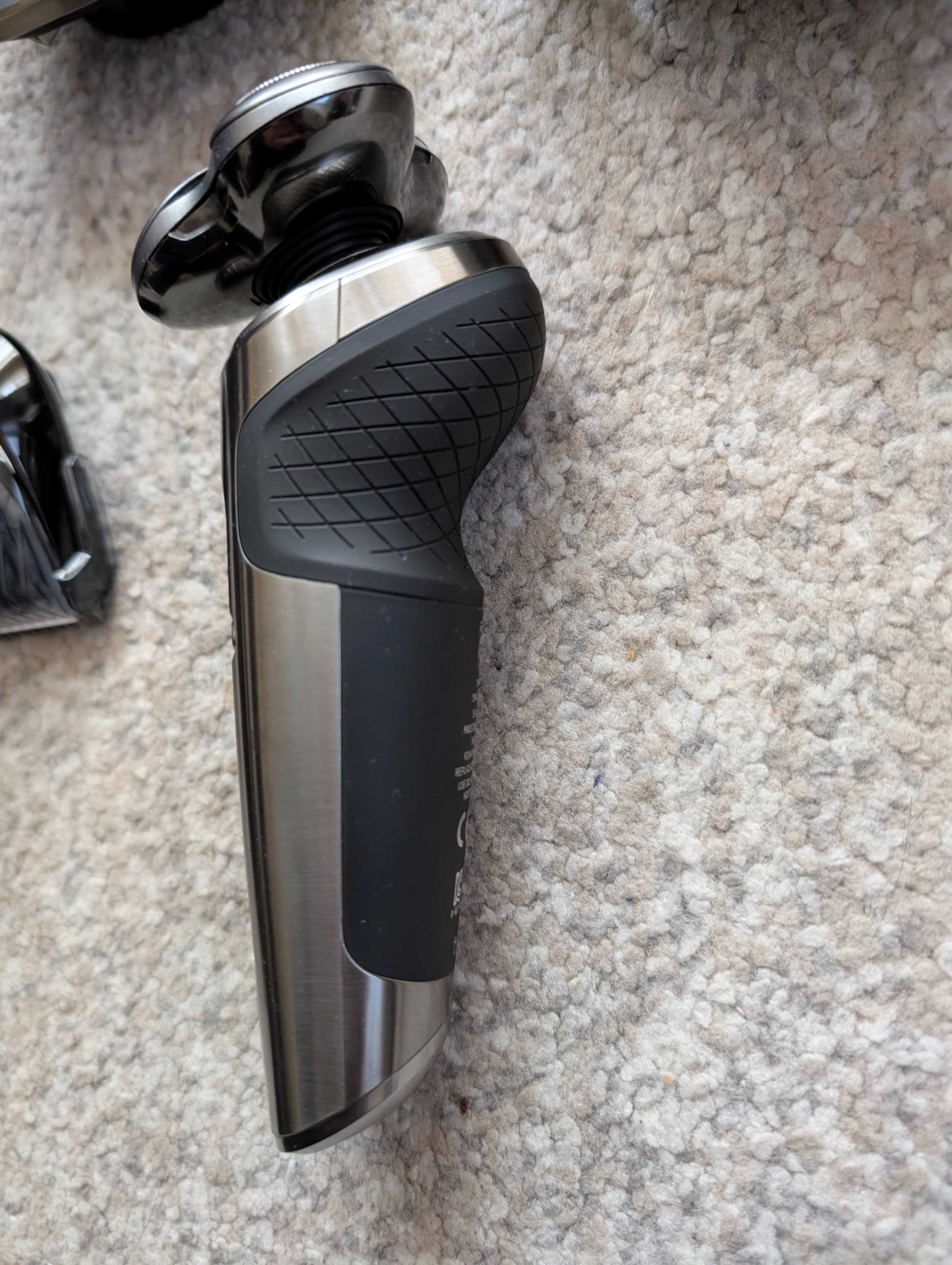 Philips SP9860 Prestige, електрическа самобръсначка