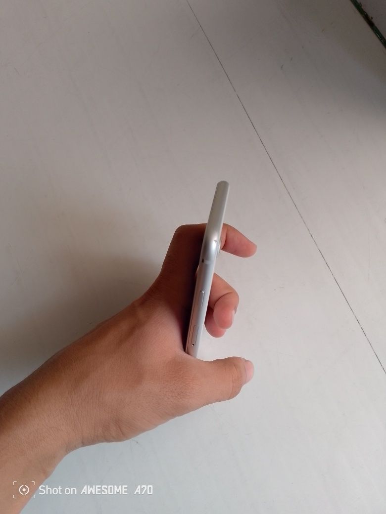 Iphone 8    64GB