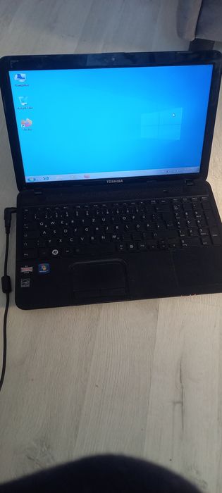 Laptop toshiba ,Amd E2,hd 320gb,4gb ram