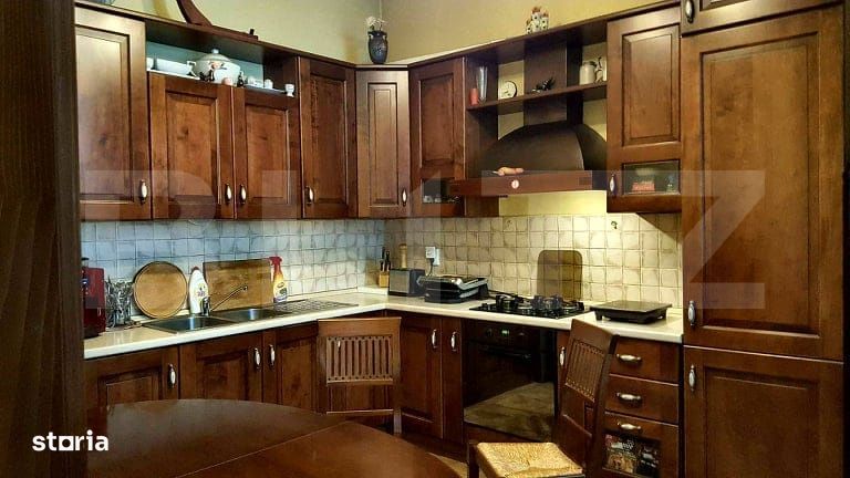 Apartament cu 2 camere, 56 mp, boxa si pod, zona Baritiu, Centru