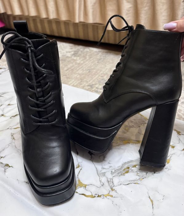 Продам женскую обувь