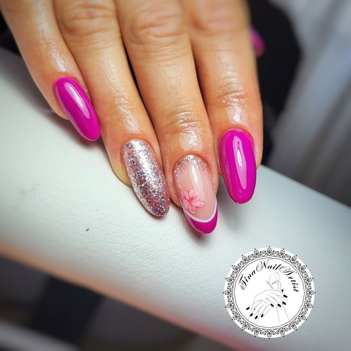 Unghii cu gel/semi cu apex/pedichiura estetica, zona Grand Arena