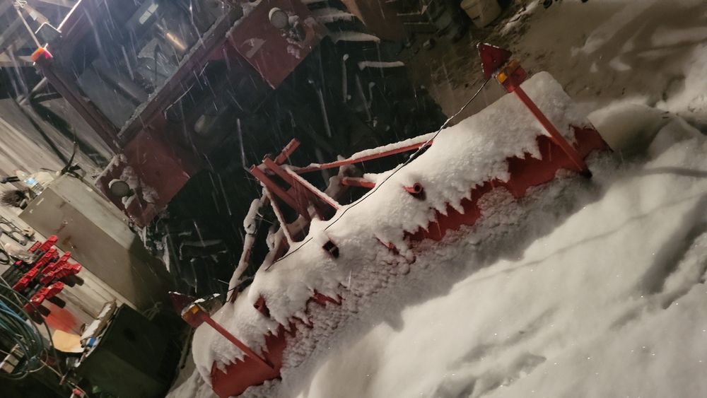 Vând plug zăpadă in tiranti