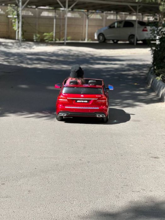 Moshina sotiladi holati zor 2- kishilik Mercedez AMG